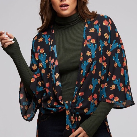 LARGE (runs big) Cactus kimono - Picture 5 of 7